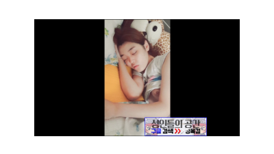 섹파 보지를 이리저리 만져보자