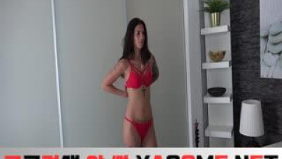 Czech Milf On Sex Casting 사진작가의 암묵적인 규칙에 걸린 체코의 숙녀