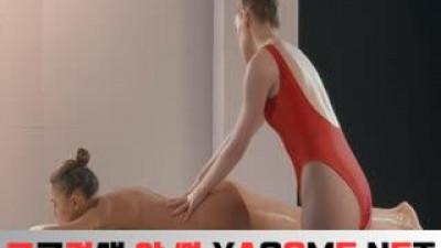고퀄리티 여군대전 시리즈 10부-날씬 더블 푸쉬 오일 마사지 후 BB를 핥아주고 소품 JJ로 빼주기-매우 유혹 1080P 고화질